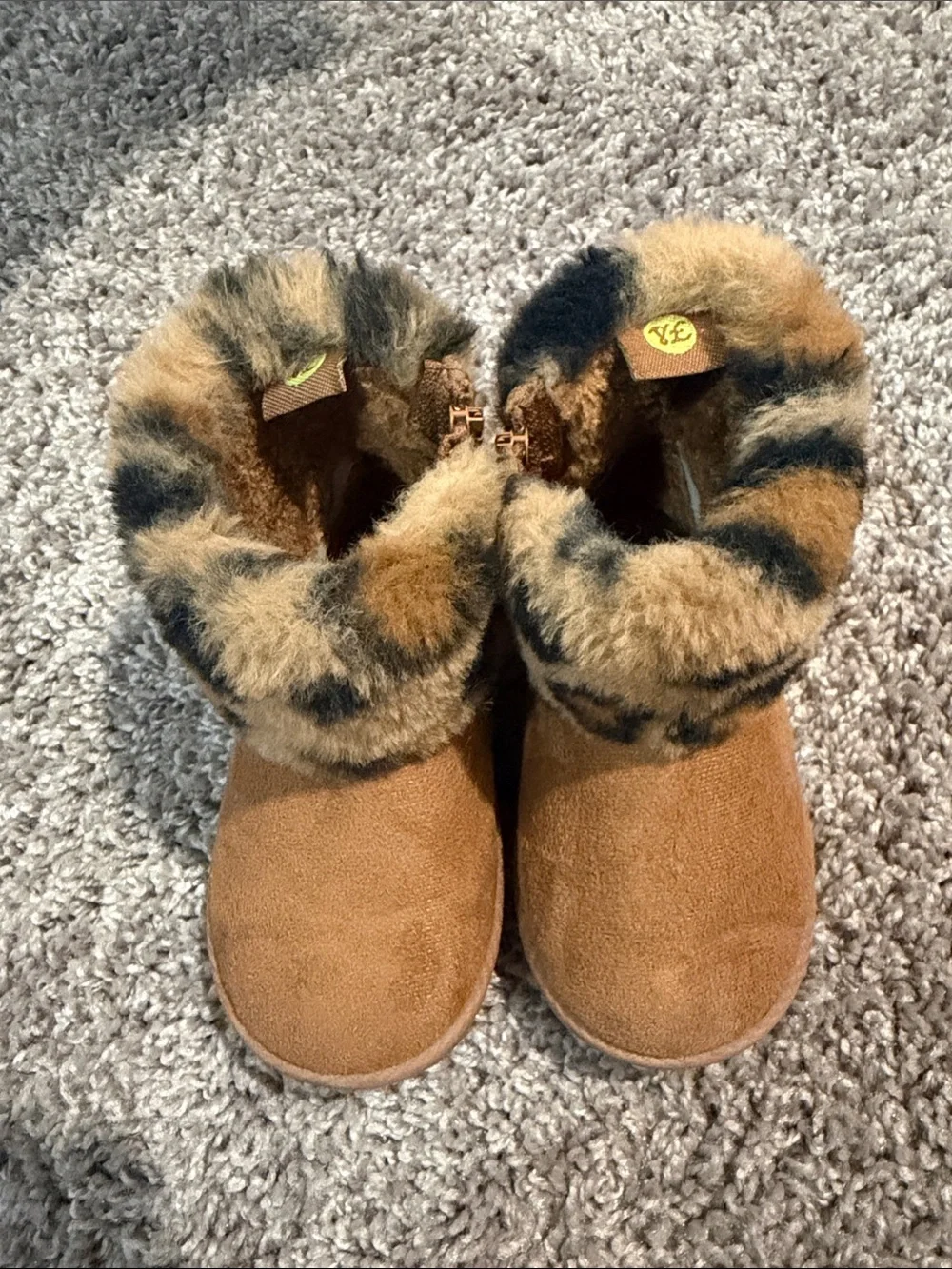 Toddler Faux Fur Lined Brown Booties size 5